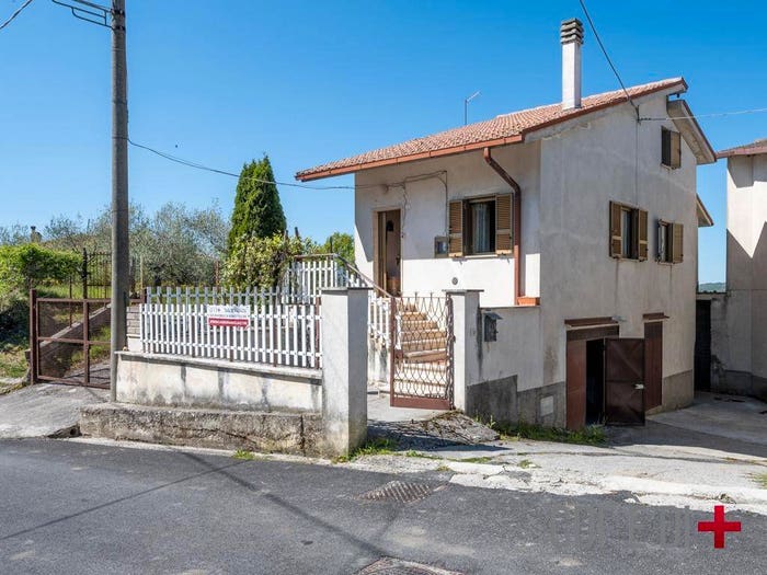 Casa quadrilocale in vendita in Via Sant'Antonio, Cittaducale