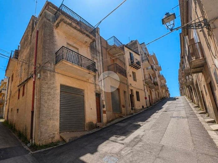 Casa quadrilocale in vendita in Via Michele Barone, Calatafimi, CalatafimiSegesta