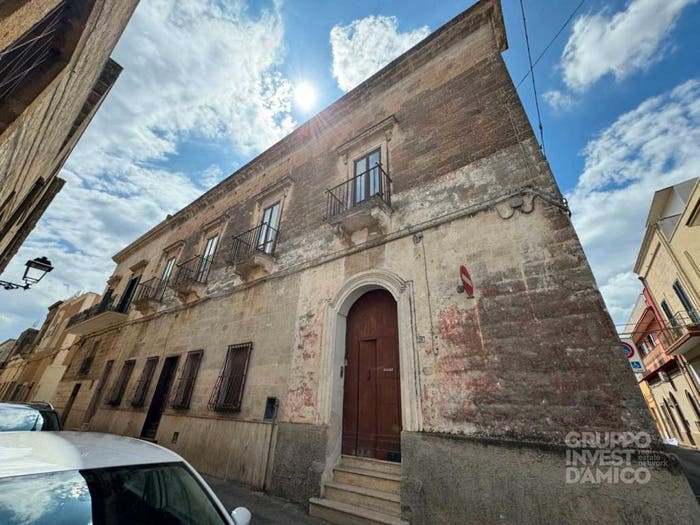 Appartamento con 6 locali in vendita in Via Simeana, Francavilla Fontana