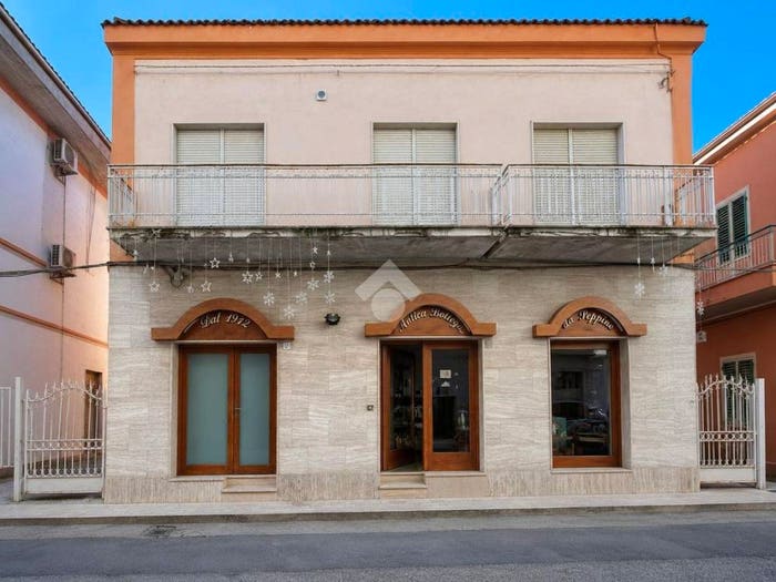 Casa quadrilocale in vendita in Via Buccari, Centro, Giulianova