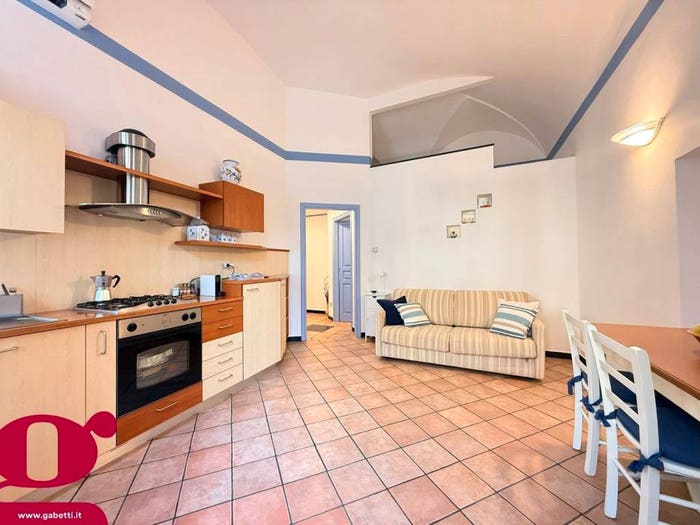 Appartamento bilocale in vendita in Piazza Goito snc, Oneglia, Imperia