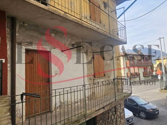 Casa trilocale in vendita in Via Grumelle, Pradalunga
