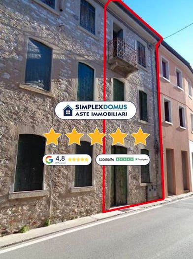 Appartamento quadrilocale in vendita in Via Giuseppe Garibaldi, Centro, Valdobbiadene