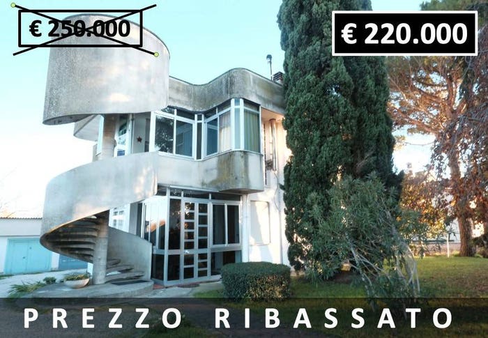 Casa con 6 locali in vendita in Via Roma, Correzzola