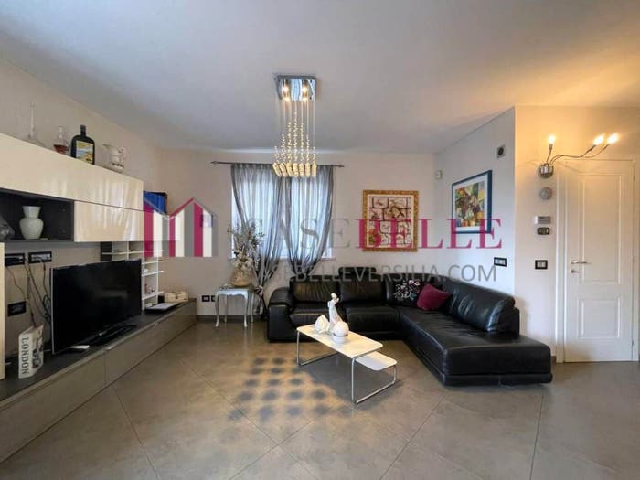 Casa con 6 locali in vendita in Via dei Corsari, Centro, Massa