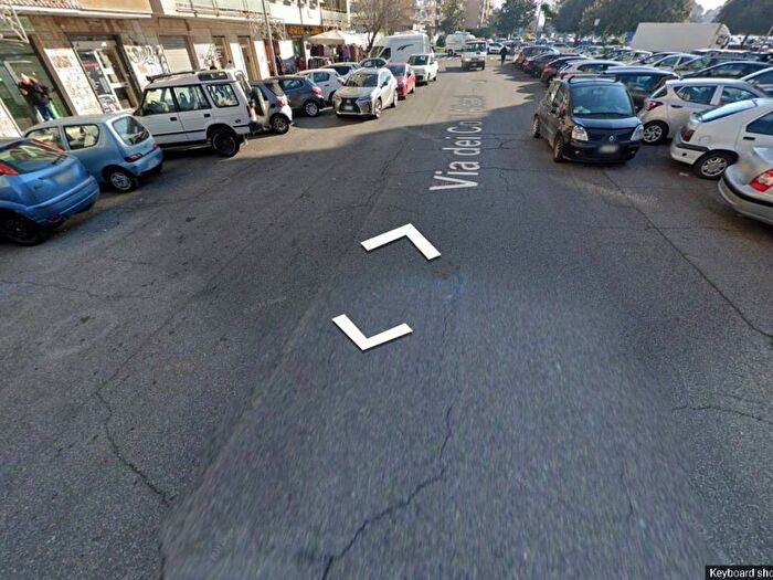 Appartamento quadrilocale in vendita in Largo dei Colli Albani, Colli Albani, Roma