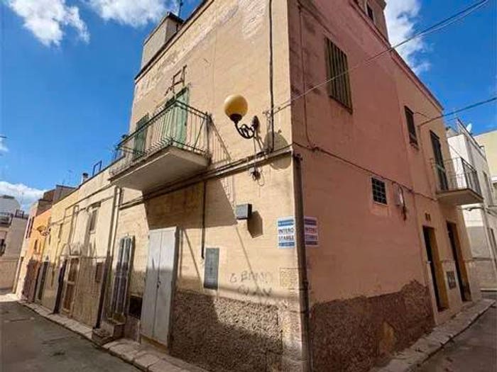 Casa trilocale in vendita in Centro, Canosa di Puglia