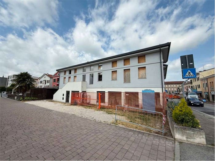 Appartamento con 5 locali in vendita in Via Marconi, Centro, Ceggia