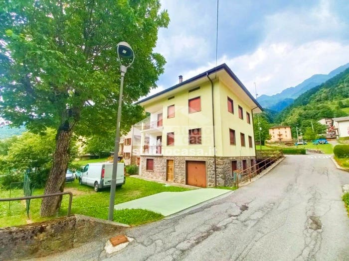 Appartamento trilocale in vendita in Gandellino