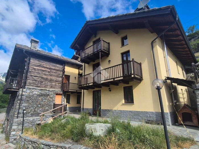 Appartamento bilocale in vendita in Les gorres, SaintRhémyenbosses