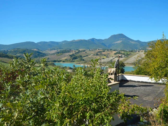 Casa con 6 locali in vendita in Località Panicali, Cingoli