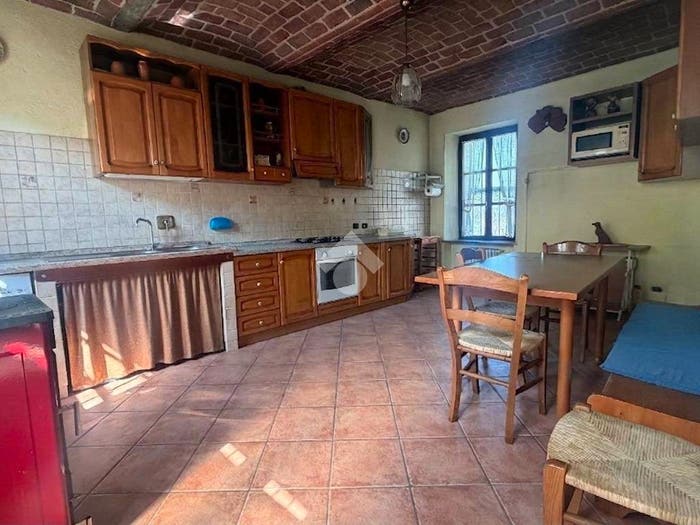 Casa bilocale in vendita in Via Papa Giovanni XXIII, Piazzo, Lauriano