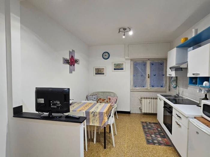 Appartamento bilocale in vendita in Via Antonio Gramsci, Prè, Genova
