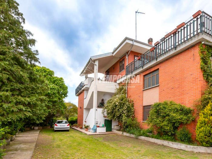 Casa con 6 locali in vendita in Via Avigliana, Villar Dora