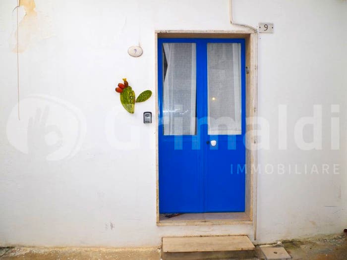 Casa bilocale in vendita in Corte Corradino di Svevia, Centro, Parabita