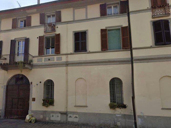 Appartamento quadrilocale in vendita in Piazza San Michele, Porta Romana, Cremona