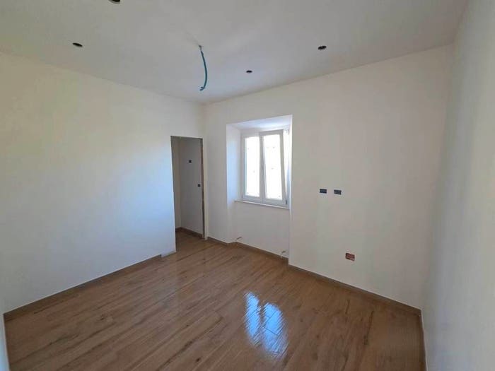 Appartamento quadrilocale in vendita in Posatora, Ancona