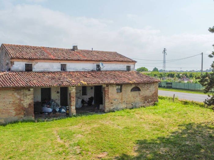 Casa con 6 locali in vendita in Via Cavecchia, Calisese, Cesena