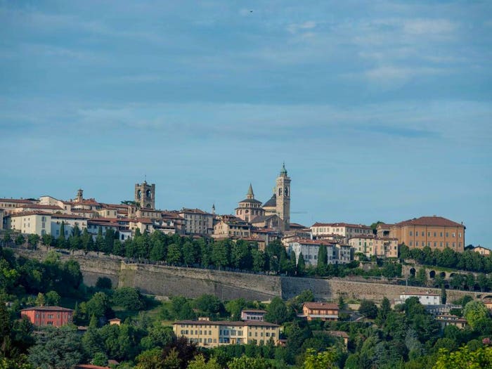 Casa con 5 locali in vendita in Viale delle Mura, Duomo Piazza Vecchia, Bergamo