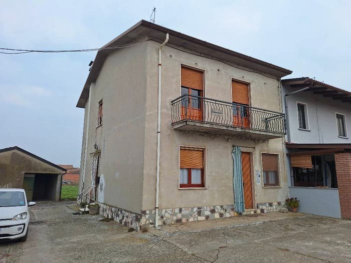 Casa con 6 locali in vendita in Via Mezzanino, Centro, Caselle Landi