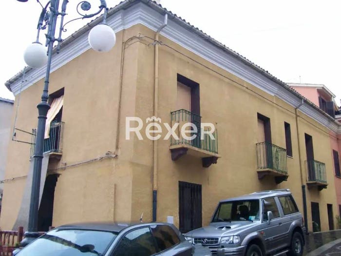 Casa con 6 locali in vendita in Via A Arangino, Centro, Aritzo