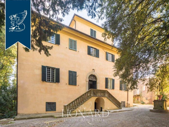 Casa con 6 locali in vendita in Collesalvetti