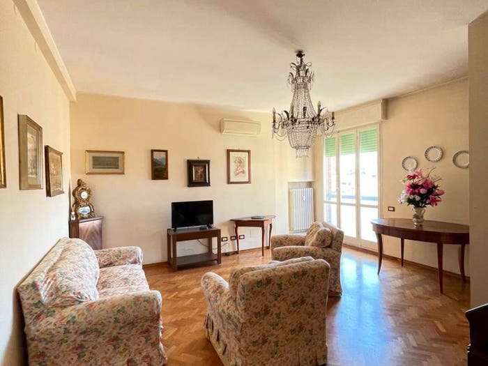 Appartamento trilocale in vendita in Via Gerolamo Tiraboschi, Viali, Modena