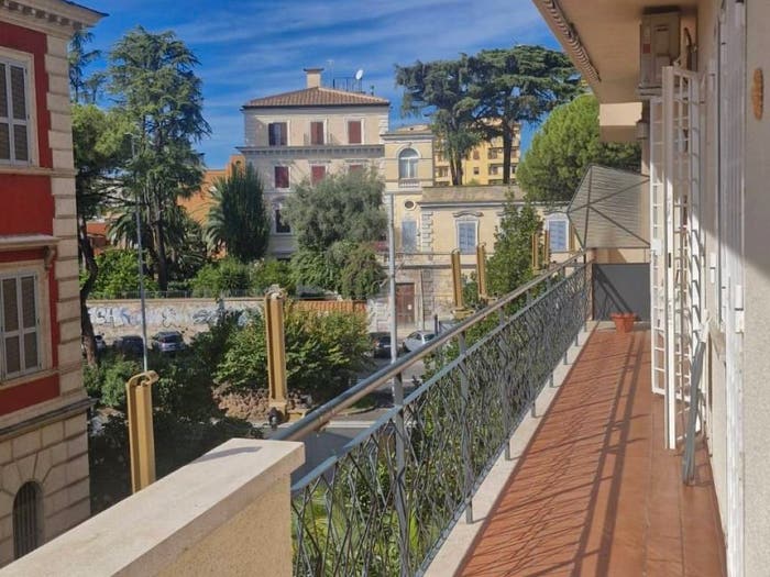 Appartamento trilocale in vendita in Bologna, Roma