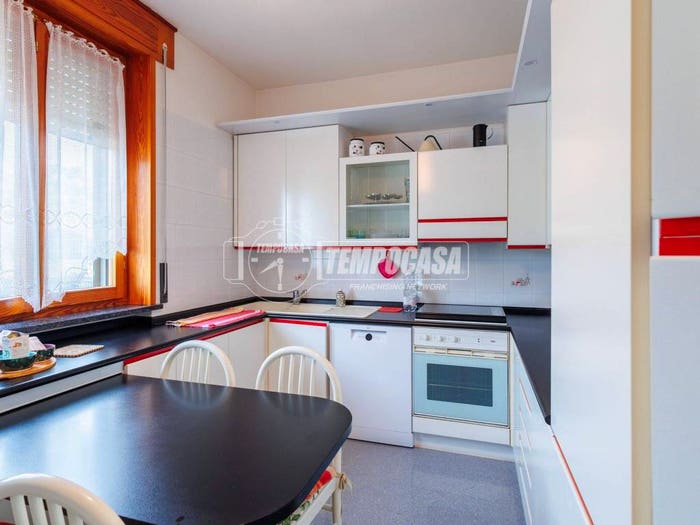 Casa con 6 locali in vendita in Strada dei Notari, Centro, Collecchio