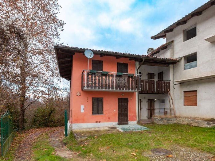 Casa trilocale in vendita in via Pertengo, San Raffaele Cimena