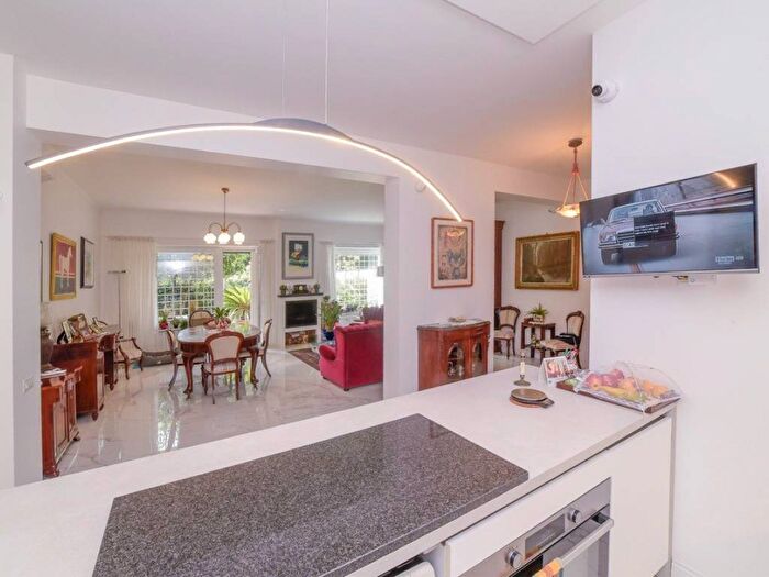 Appartamento con 6 locali in vendita in Via Alberto Cadlolo, Medaglie d'Oro, Roma