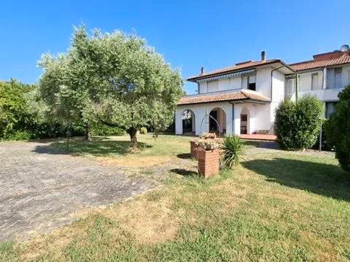 Casa con 6 locali in vendita in Vicarello, Collesalvetti