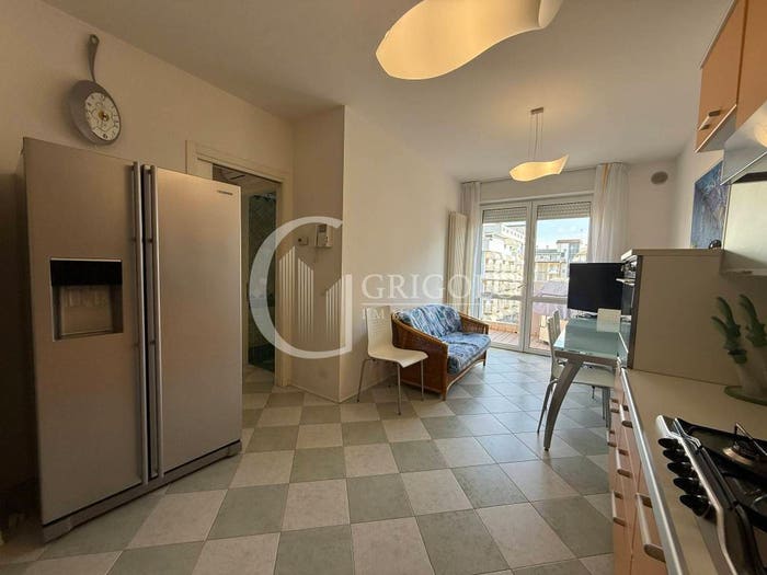 Appartamento trilocale in vendita in Via Possagno, Lido Est, Jesolo