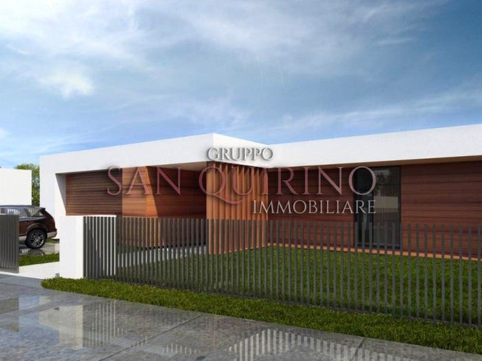 Casa quadrilocale in vendita in Via Olimpia Rossi Savio, Mirandola