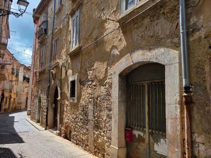 Appartamento con 6 locali in vendita in Via Ziccardi, Centro Storico, Campobasso