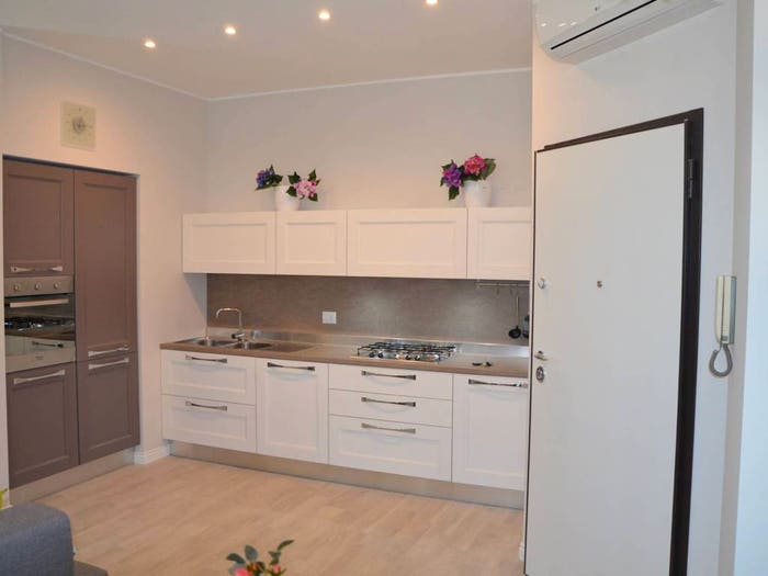 Appartamento bilocale in affitto in Via Desenzano, Gambara, Milano