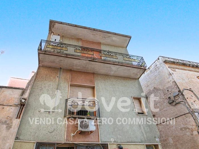 Appartamento quadrilocale in vendita in Via Platea, Sternatia