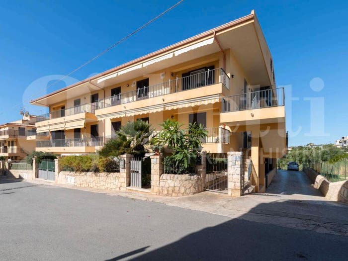 Appartamento con 5 locali in vendita in VIA TERMOPILI, Donnalucata, Scicli