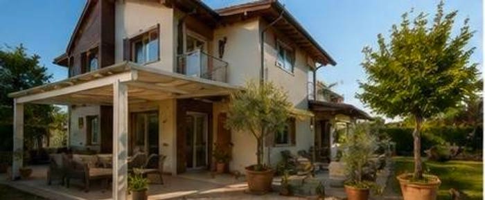 Casa con 6 locali in vendita in Francavilla Bisio