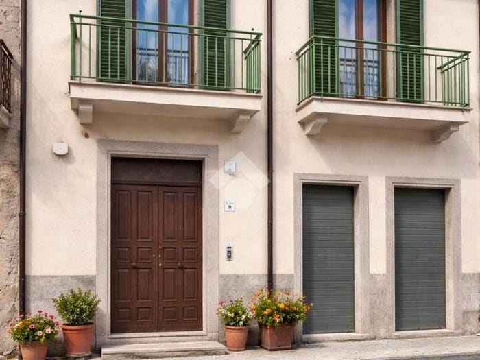 Casa con 5 locali in vendita in Via paolo emilio imbriani, Trescine, Cervinara