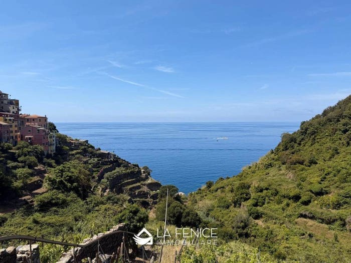 Appartamento trilocale in vendita in Via Serra, Corniglia, Vernazza