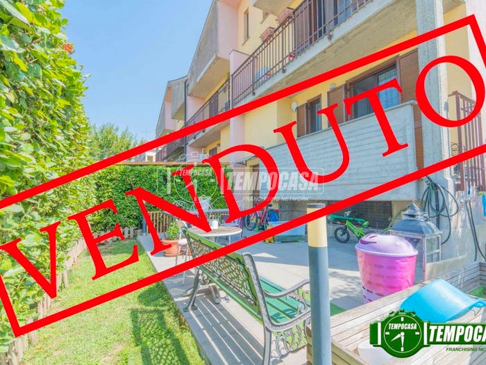 Casa quadrilocale in vendita in Via Giovanni Falcone, Mairano, Noviglio