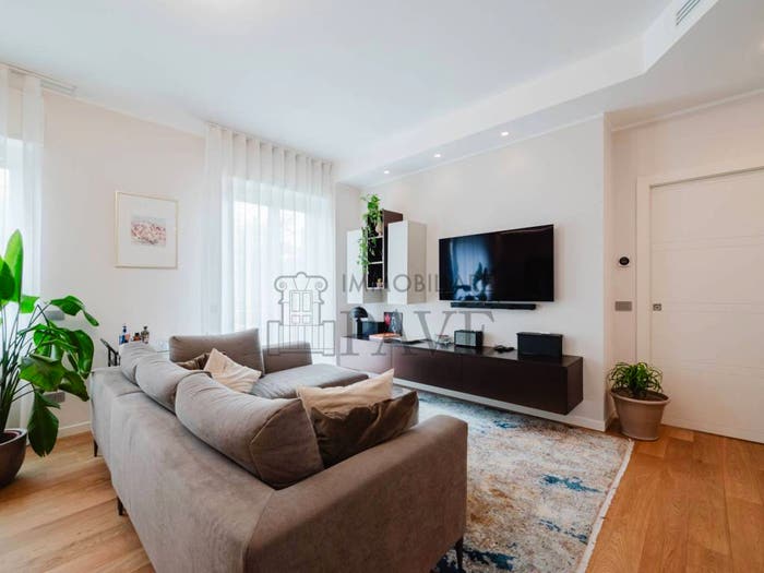 Appartamento trilocale in vendita in Viale Murillo, San Siro, Milano