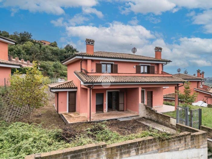Casa quadrilocale in vendita in Via lazio, Centro, Campagnano di Roma
