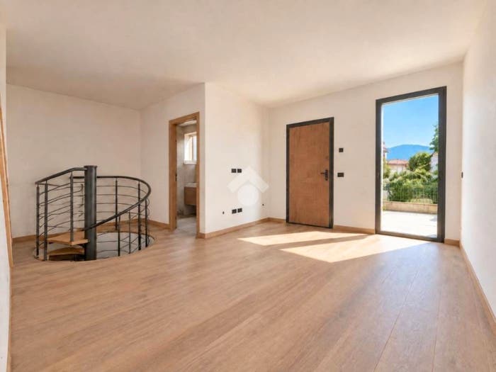 Appartamento trilocale in vendita in Via Umberto Terracini, Montelabbate