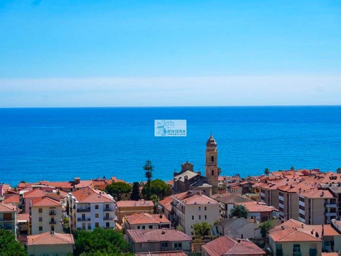 Casa quadrilocale in vendita in Via Aurelia, Riva Ligure