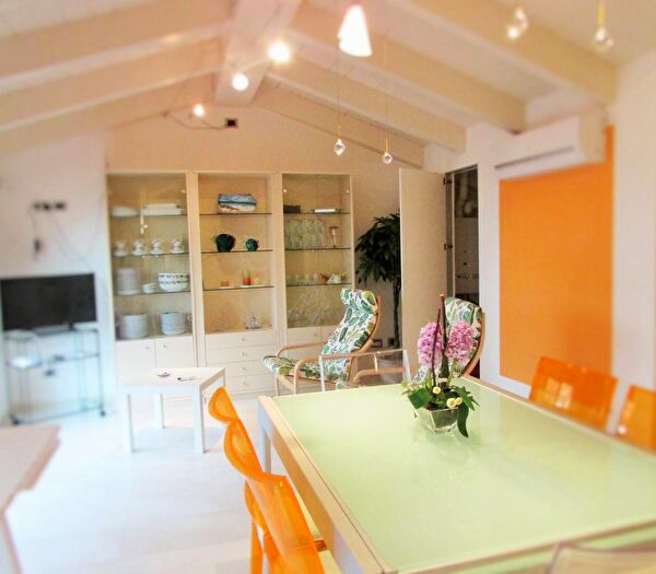 Appartamento con 6 locali in vendita in Forte Dei Marmi