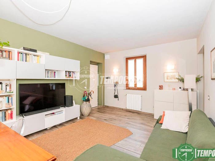 Appartamento trilocale in vendita in Via Borgo Adda, Città Bassa Laghi, Lodi