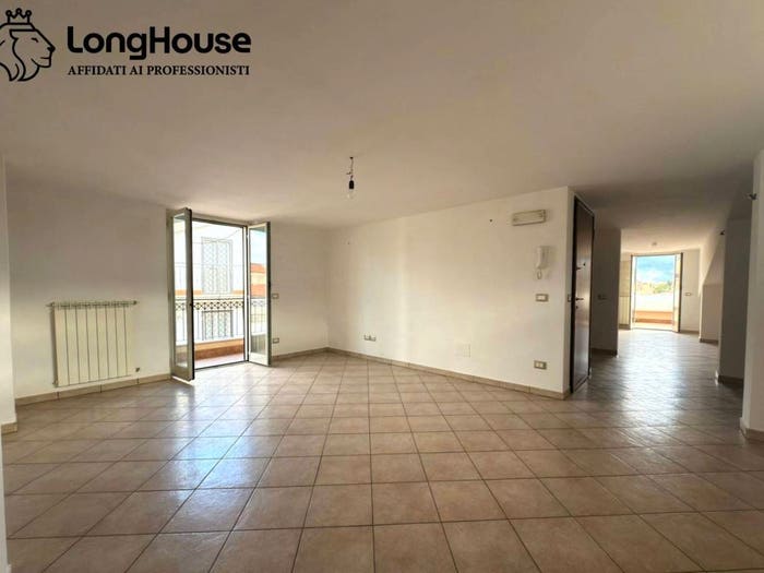 Appartamento trilocale in vendita in Via Fratelli Bandiera, Villanova, Guidonia Montecelio