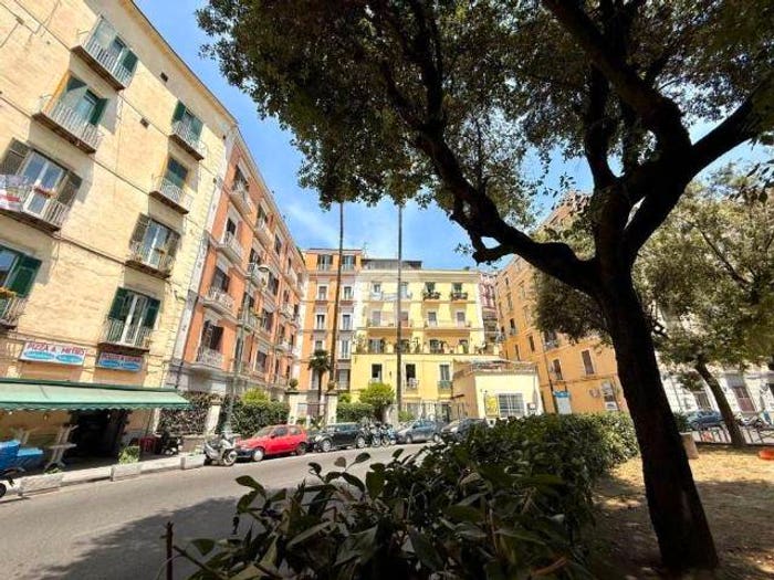 Appartamento trilocale in vendita in Via del Parco Regina Margherita, Piazza Amedeo Parco Margherita, Napoli